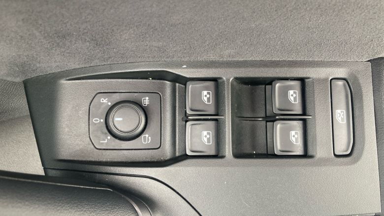 CUPRA Leon 1.5 eTSI 150 V2 5dr DSG Petrol Hatchback